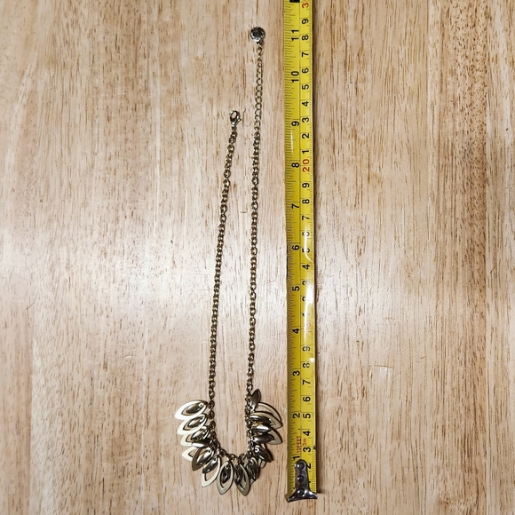 Chic Layered Gold Necklace - Picture 3 of 7